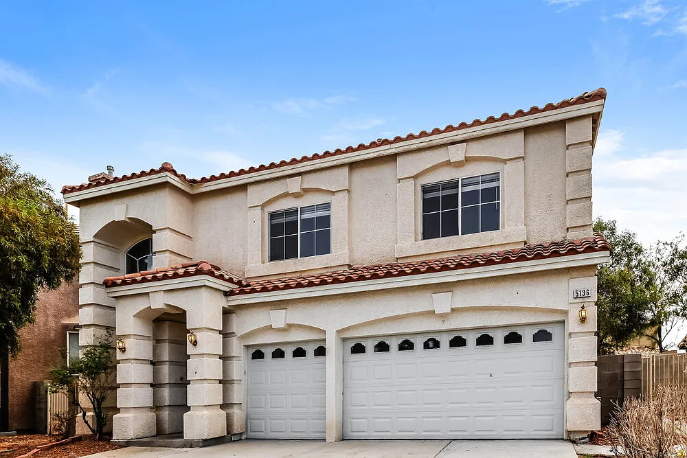 5 bed, 3.0 bath, 3018 sqft, $2,835 — Photo 4