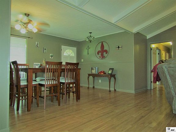 3rd image of 105 Margaret Dr