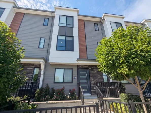 1639 162nd St #40, Surrey, BC V4A 4Y1