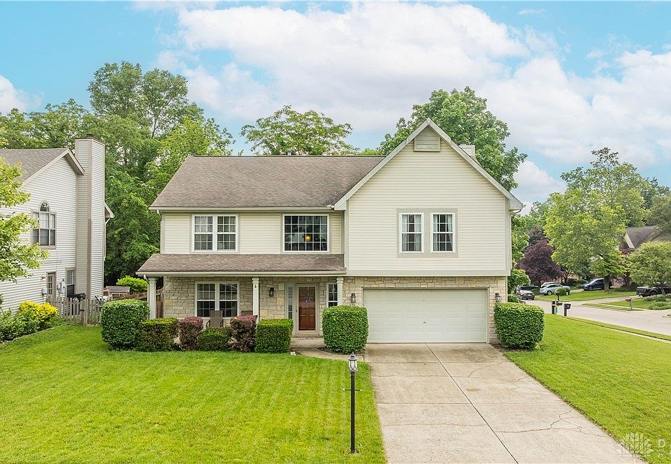 1st image of 690 Golf View Ct