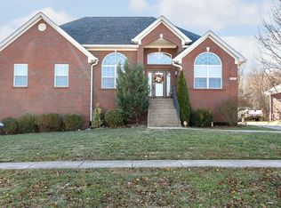 602 Chieftain Dr, Fairdale, KY