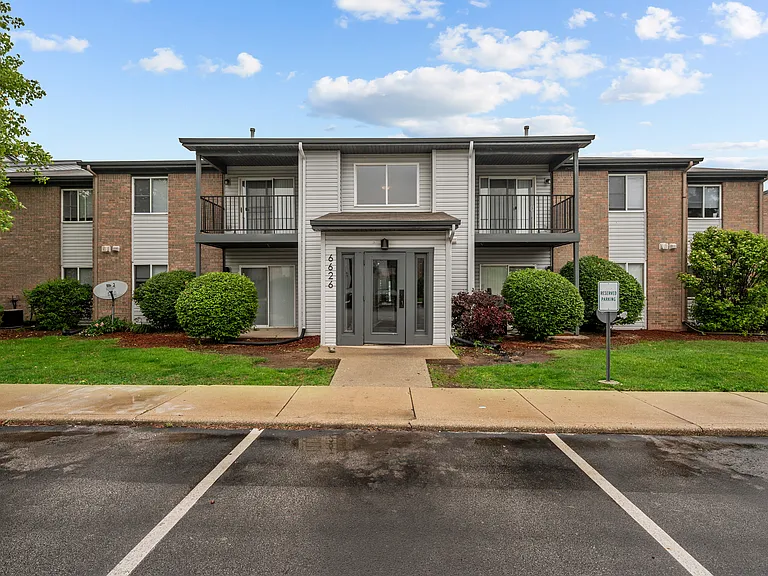 Apartment Building Entrance (Phase 3)