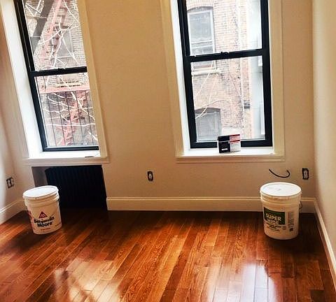 3rd image of 115 E 96th St APT 10