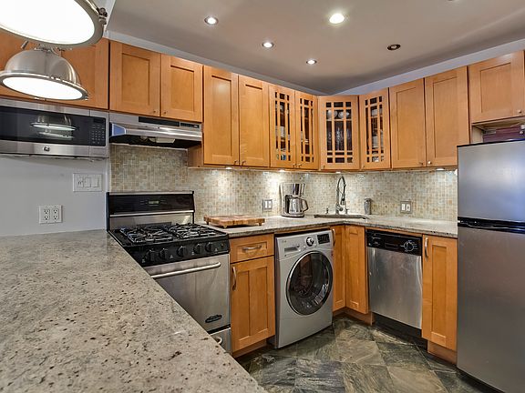 4th image of 1396 3rd Ave APT 1B