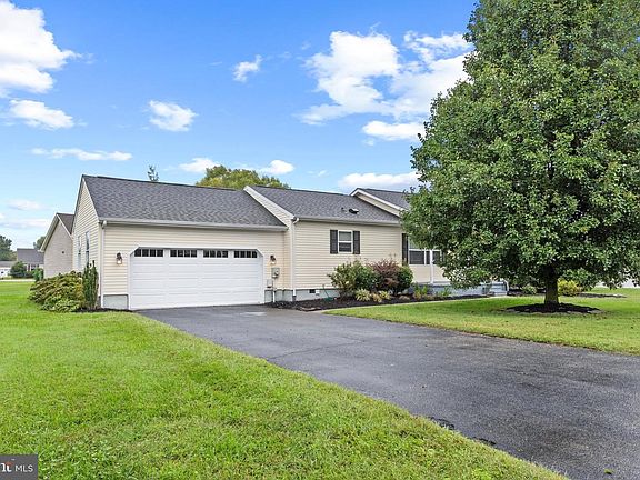 2nd image of 3 Meadow Run