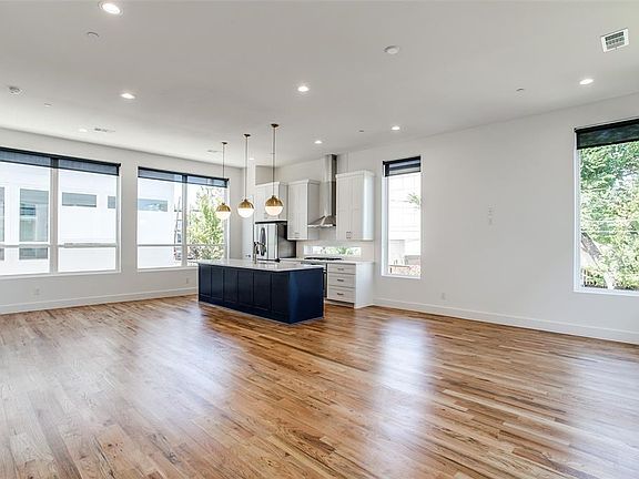 2nd image of 5714 Lindell Ave #101