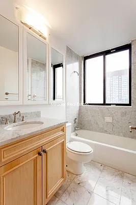 Rented by Mirador Real Estate | media 31