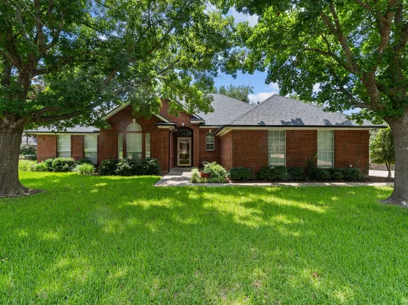 804 Oak Crest Rd, Burleson, TX 76028