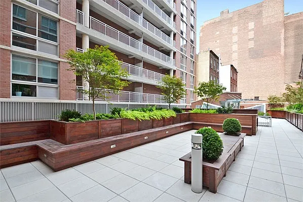 Rented by Waterton Residential New York | media 10