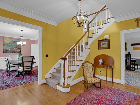 3rd image of 95 Oak Brook Dr