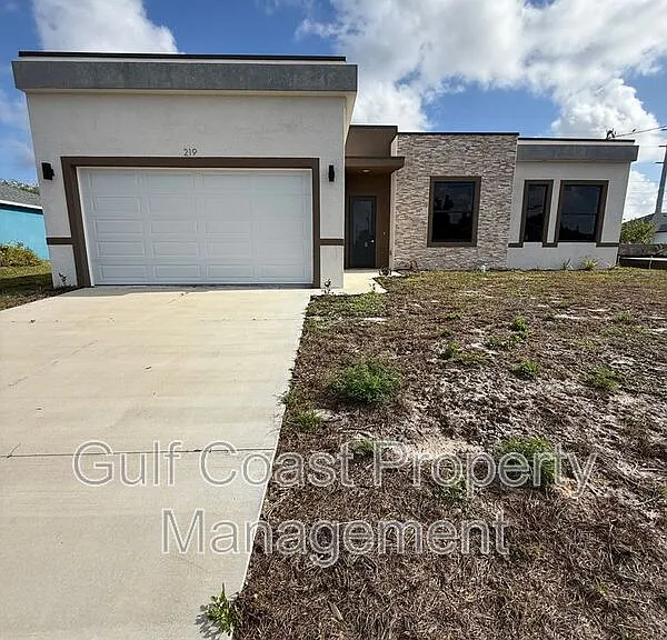 219 NW 23rd Ter — Photo 1