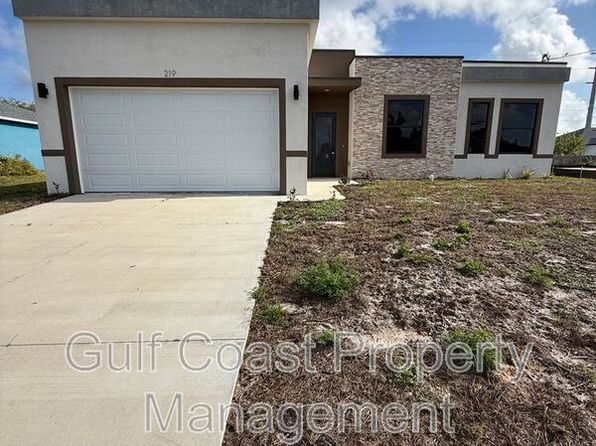219 NW 23rd Ter