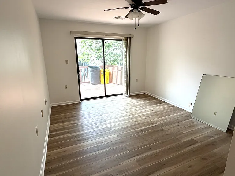 942 Ships Bell Ct — Photo 8