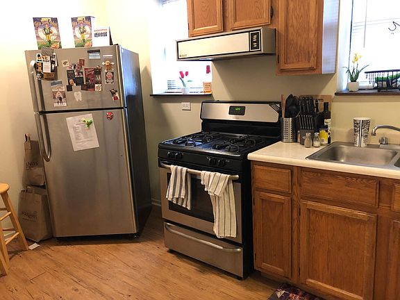 5th image of 1848 N Winnebago Ave APT 3R