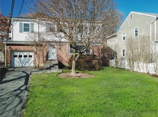 65 Overlook Rd, White Plains, NY 10605