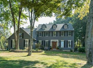 7 Park Edge Ln, Delmar, NY 12054