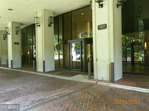 2nd image of 4620 N Park Ave APT 1104