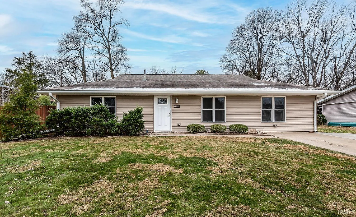 3211 N Stoneycrest Rd photo 1