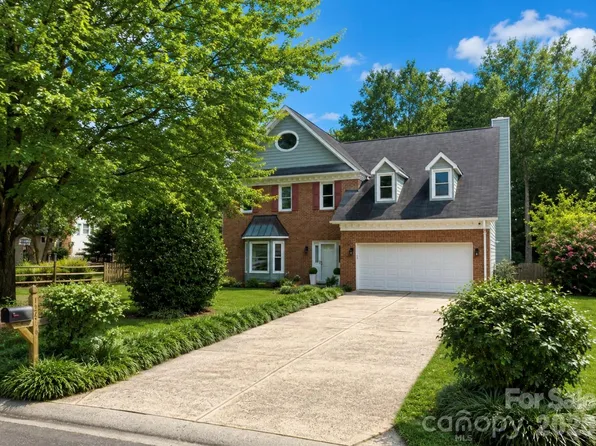 13315 Kintyre Ct, Matthews, NC 28105