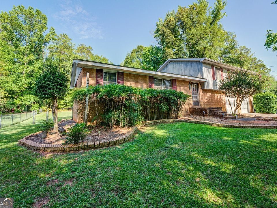 1st image of 2255 Kings Forest Dr SE