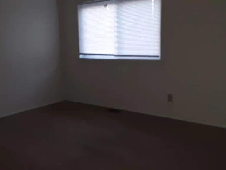 1025 Shackelford Rd — Photo 2