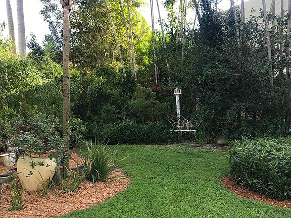 3rd image of 1250 Medina Ave