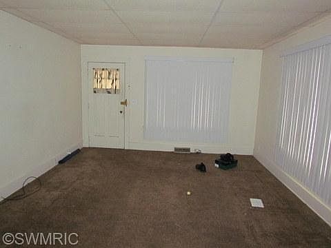4th image of 839 Fuller Ave NE