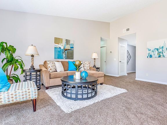 4th image of 7728 Valley Wood Dr