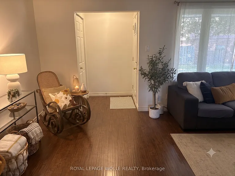 279 Sandowne Dr #14 — Photo 5