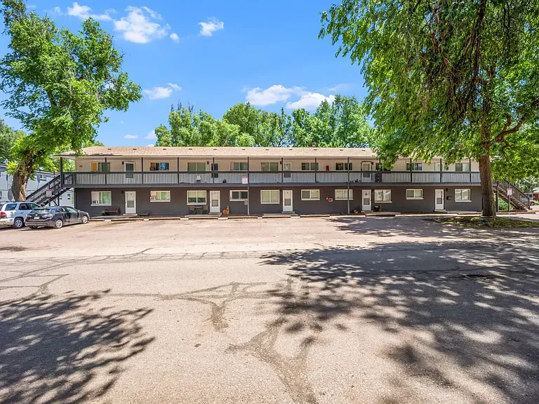 1415 S Corona Ave. — Photo 21