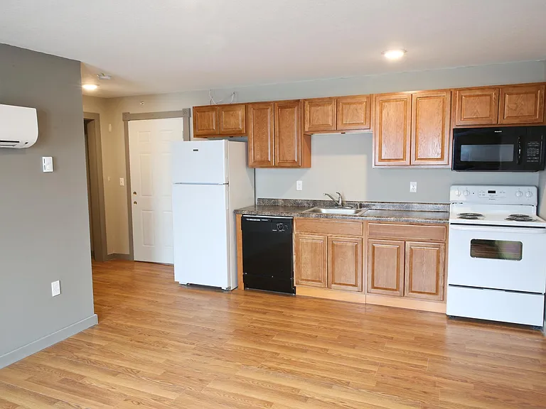 1 bedroom full kitchen with appliances.