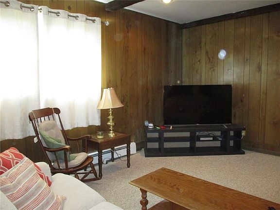 3rd image of 608 N Campbell St