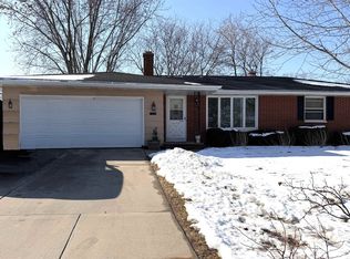 2320 Manitowoc Rd, Green Bay, WI 54311