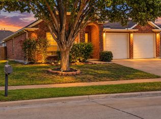 1029 Abigail Dr, Arlington, TX 76002