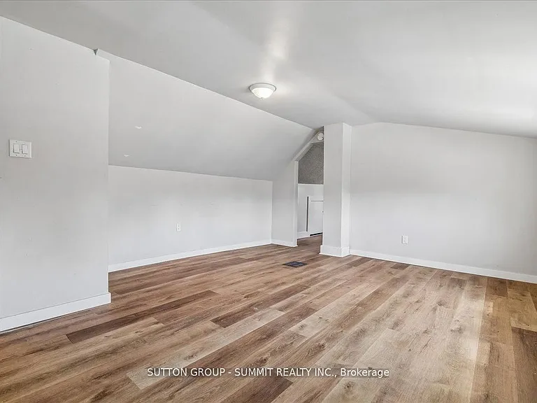 155 1/2 Lake St #MAIN — Photo 10