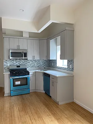 Sold by Voro, LLC | media 13
