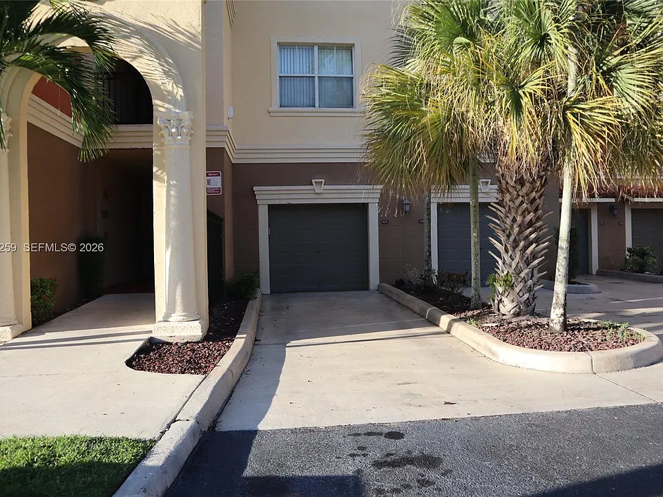 4400 SW 160th Ave #1010