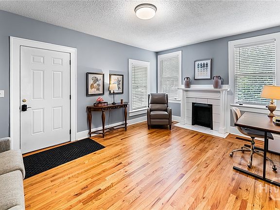 4th image of 510 - 512 E 39th Street