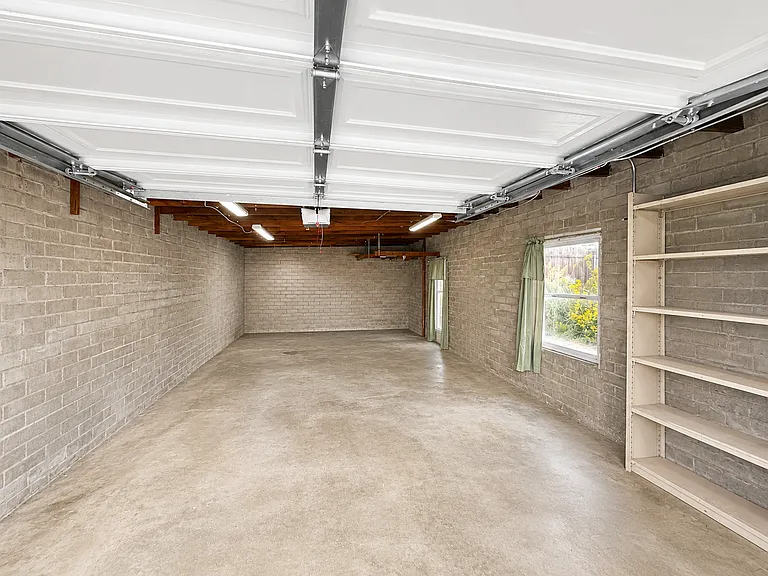 445 1/2 E Alisal Way — Photo 7