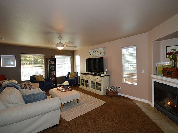 2nd image of 226 S Oakglen Ave