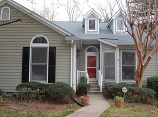 27 Brookway Dr, Greensboro, NC 27410