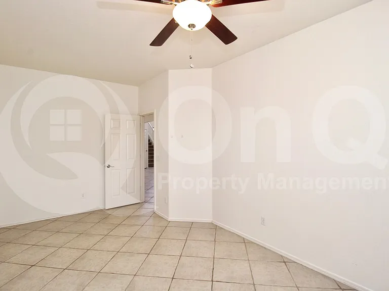 2450 E Darrel Rd — Photo 16