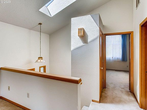 2nd image of 274 NE Park Pl