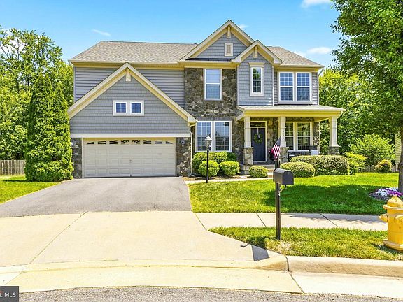 2nd image of 13831 Barrymore Ct