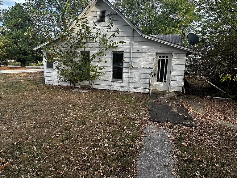 106 Locust St — Photo 41