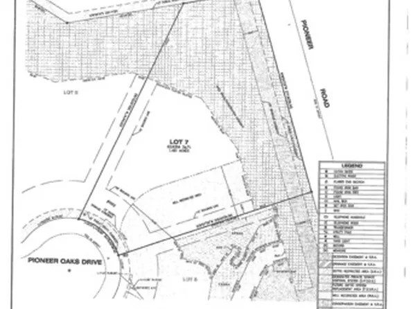 4002 Pioneer Oaks Dr, Ringwood, IL 60072