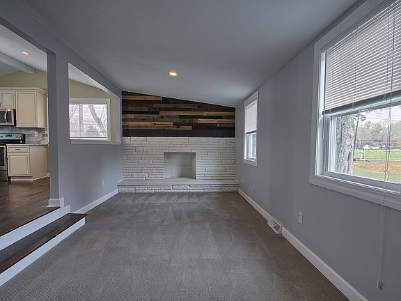 4th image of 223 Fairview Ave