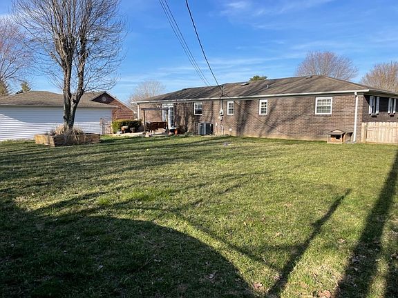 5th image of 3016 Springs Branch Dr