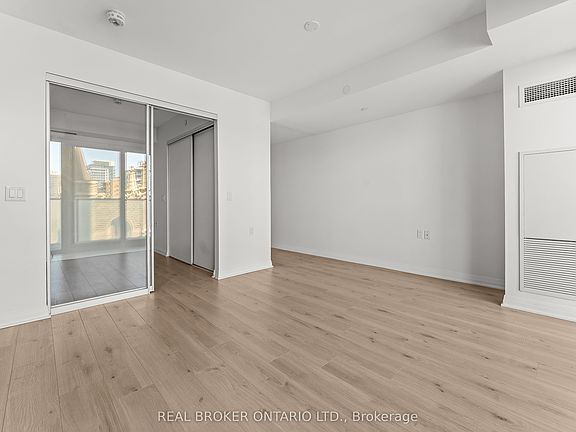 3rd image of 99 Foxbar Rd #906