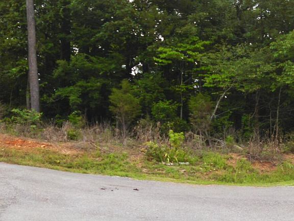 4th image of Lakeshore Dr